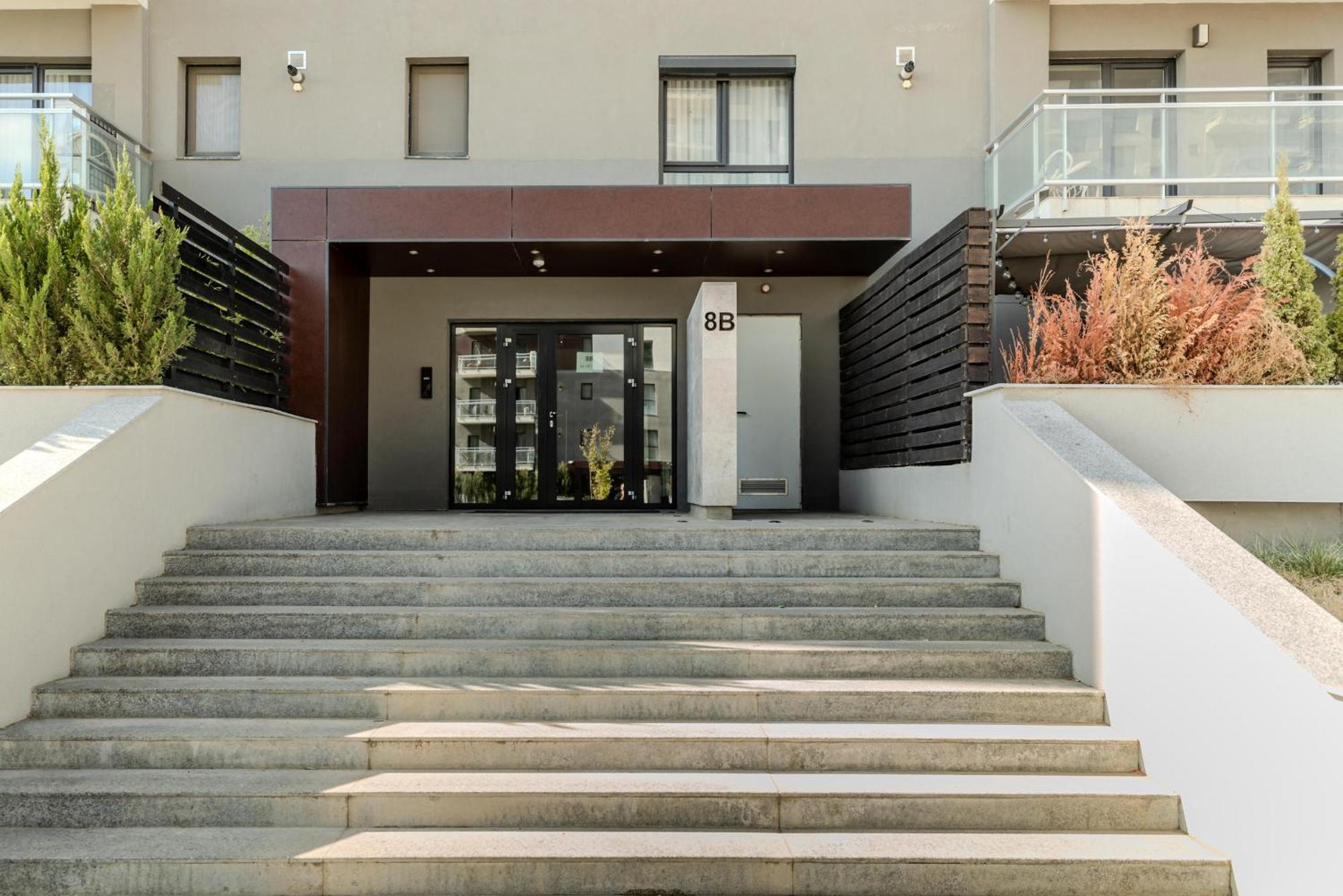 Perfect Stay: Urban Heaven In Aviatiei Business Area Bucharest Luaran gambar