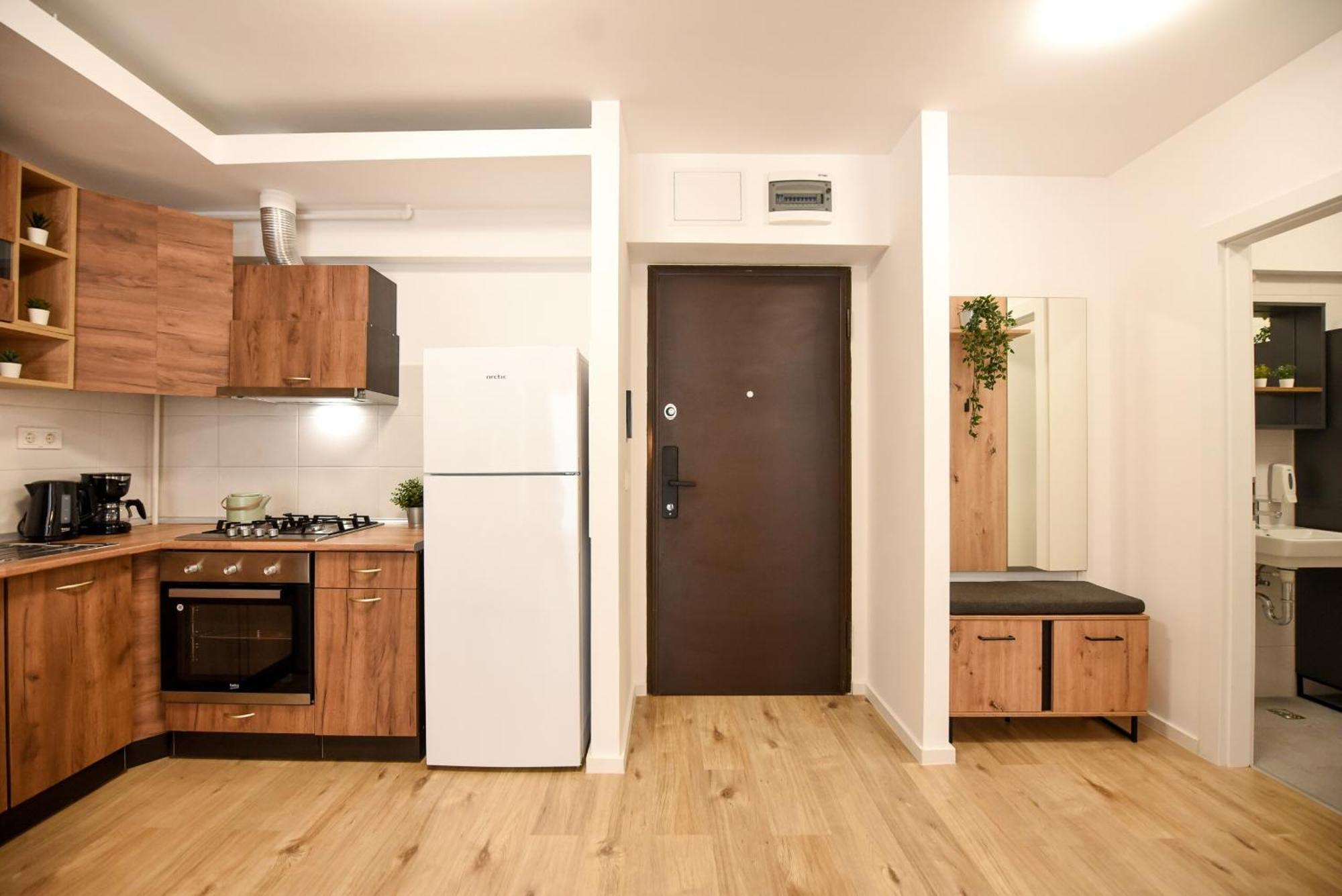 Perfect Stay: Urban Heaven In Aviatiei Business Area Bucharest Bilik gambar